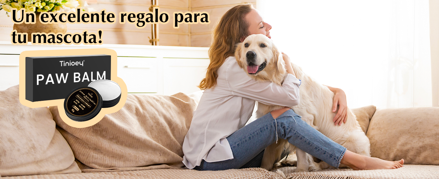 El texto dice «¡Un excelente regalo para tu mascota!» y «PAW BALM». Imágenes que muestran productos relacionados con mascotas e interacciones con mascotas en el sofá.