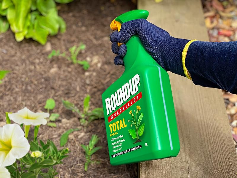 Roundup Weedkiller Total Optima Ready To Use In Use