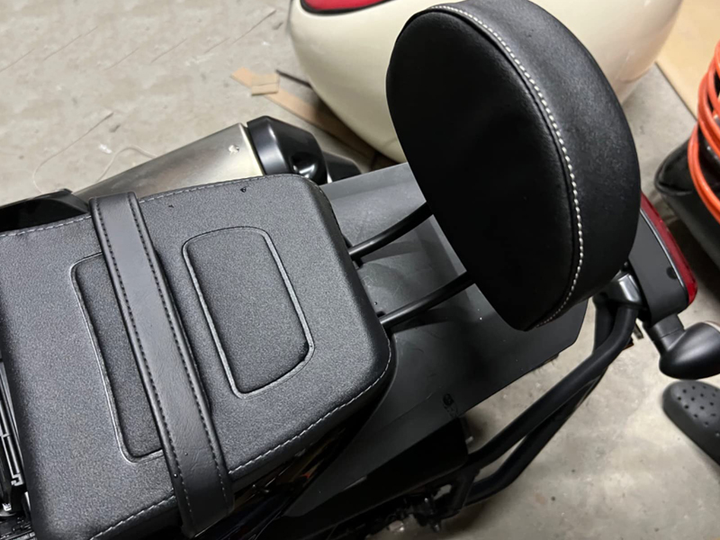 リア バックレスト パッド付き