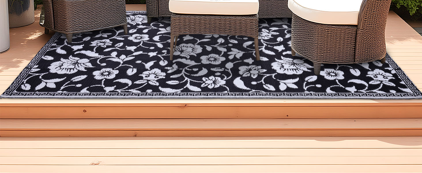 Outdoor Plastic Straw Rug with Flower Pattern