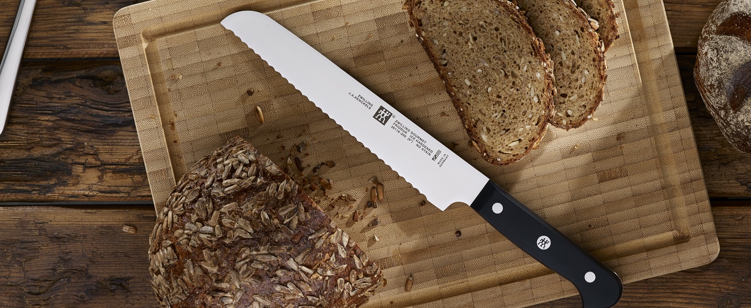ZWILLING Nakiri Gourmet Couteau, 17 cm, Acier Inoxydable Special, Manche Ergonomique, Noir, Fabriqué en Allemagne  
ZWIL E867c921 452d 443a A8e6 989c931faa6b. CR0,0,1464,600 PT0 SX1464 V1