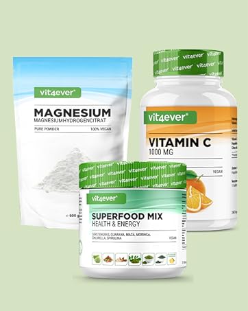 Le texte se lit comme suit : « Magnésium », « Vitamine C », « Mélange de superaliments ». Trois contenants de suppléments affichés sur fond vert clair illustrant la gamme de vitamines et de suppléments.