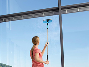 window squeegee with extension pole