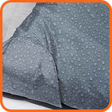 sleeping bag with waterdroplets illistrating water resistant material