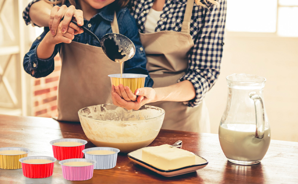 50 Pack Baking Cups with Lids, Aluminum Foil Cupcake Cups