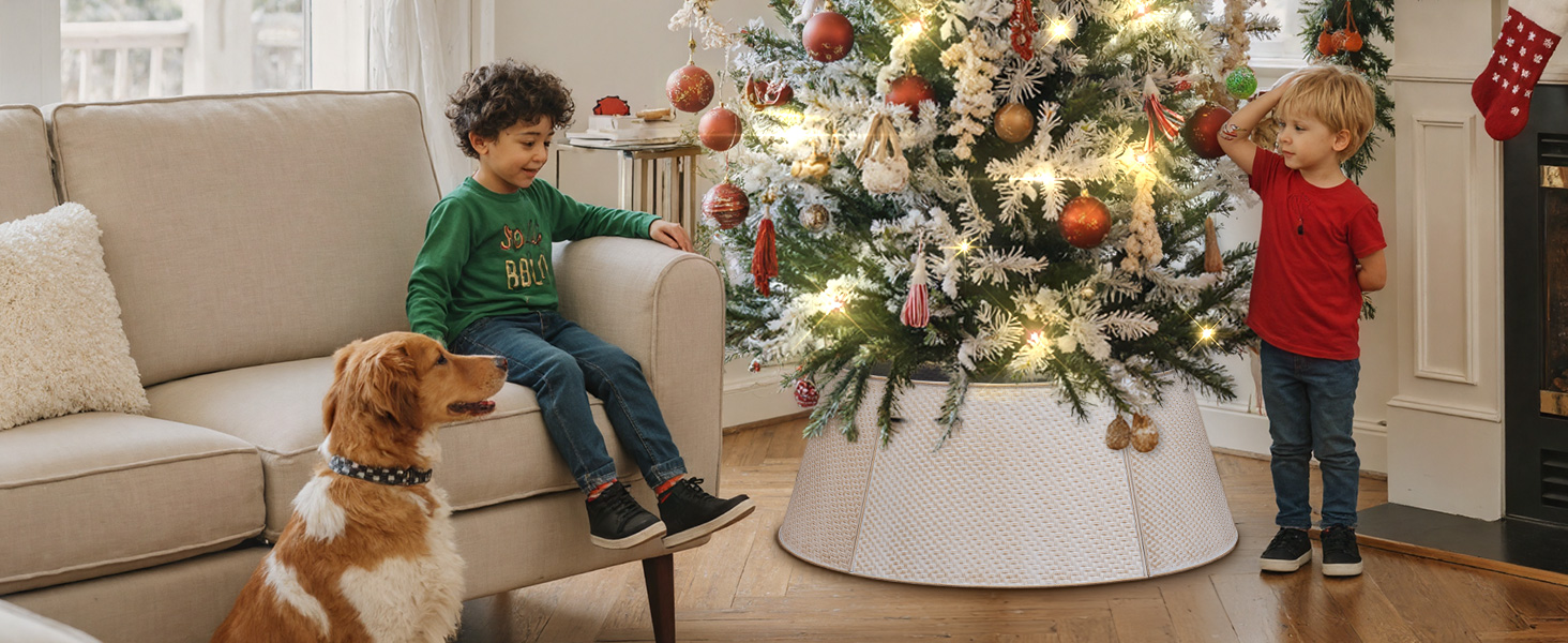 White Christmas Tree Collar