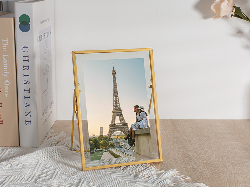 Jajamy Set of 6 Gold Glass Floating Picture Frame, Glass