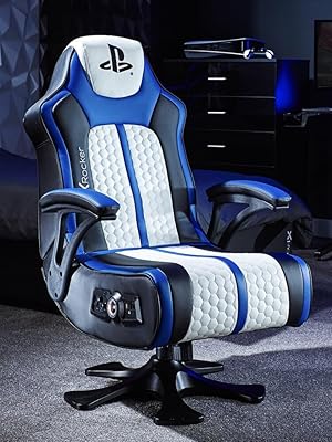 Gaming-Stuhl der Marke PlayStation in den Farben Blau, Weiß und Schwarz mit gesteppter Polsterung, Armlehnen und Kopfstütze mit PS-Logo