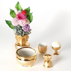 Ｐ２９８　香炉　『在銘』『黄交趾』『唐草文』『三ツ足香炉』　木箱　茶道具 茶道具 蓋置 黄交趾焼き 竹模様又は竜田川又は壺々 柴山弘二作