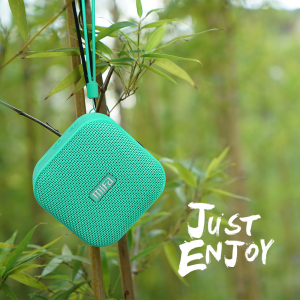 ポータブルスピーカー コンパクット