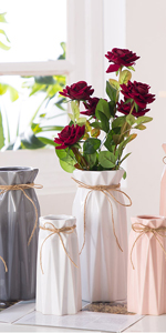 花瓶 花器 フラワーベース 一輪挿し シンプル インテリア 陶器つぼ 北欧モダン おしゃれ 幾何学 折り紙花びん 卓上植物盆栽 デコ 生け花 造花 ドライフラワー 飾り瓶 華やかさアップ リボン付き