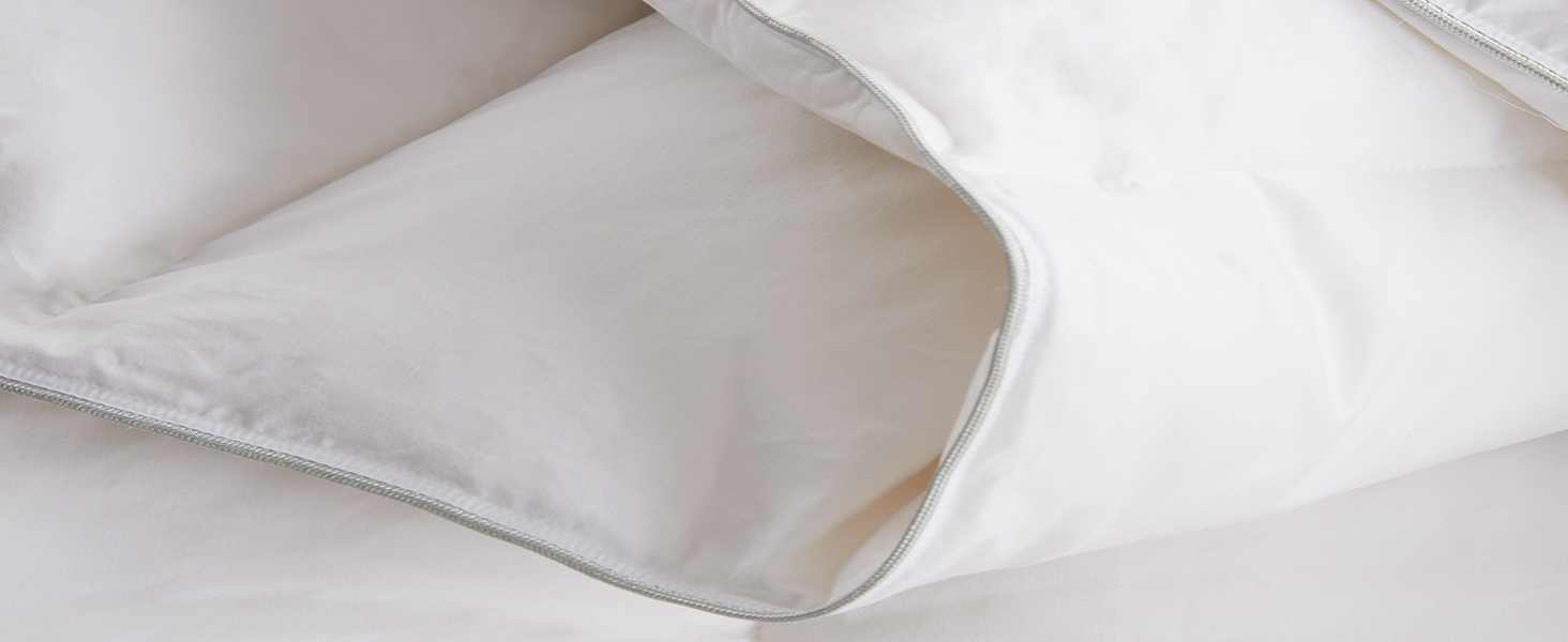 DWR Luxury Feathers Down Comforter Oversized Full/Queen