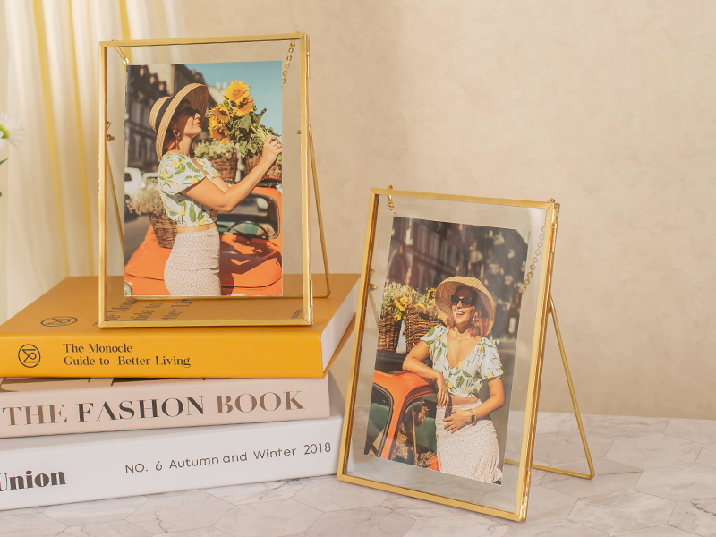 Jajamy Gold Floating 5x7 Picture Frame Set of 2, Hanging
