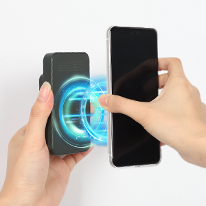 Banque d'alimentation magnétique sans fil