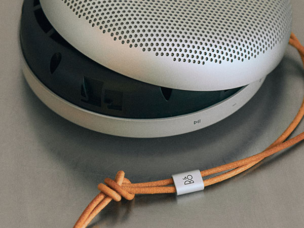 Amazon.com: Bang & Olufsen Beosound A1 3rd Gen Portable Waterproof Amazon.com: Bang & Olufsen Beosound A1 3rd Gen Portable Waterproof