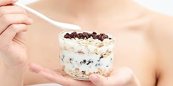 céréales et raisins de Corinthe; yogourt grec; barres de céréales; barres protéinées; fibres