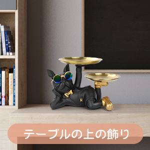 皿を上げるブルドッグ 置物 2枚掲げているゴールドの収納トレイ付 リエイティブ 飾り
