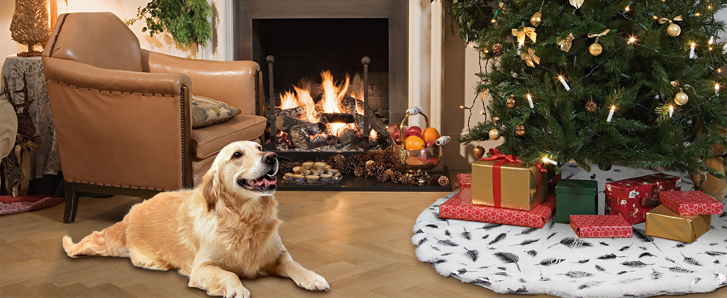 Christmas Tree Skirt, 30 Inches Luxury Faux Fur White