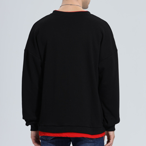 schwarzes Sweatshirt