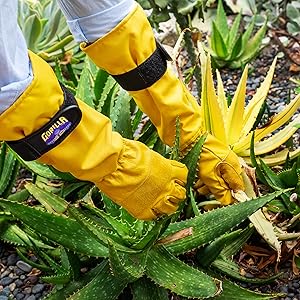 gorilla easy connect pruning gloves