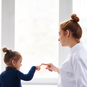 QMSILR 2 set of 4 Bun Hair Braiding Tool