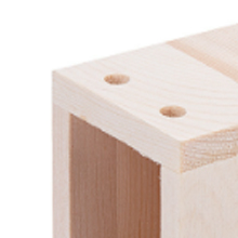 Bird foraging box