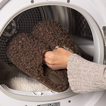 Snug Leaves Women's Scuff Slippers Furry Cute Curly Faux Wool Slip-on Indoor Memory Foam House Shoes 19 1