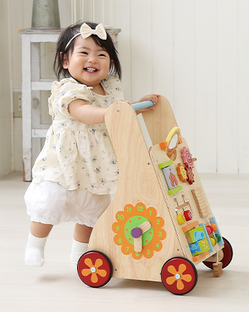 菊【ほぼ未使用超美品‼️】エデュテ　手押し車　木製 知育玩具 Amazon | Edutē エデュテ アイムトイ ウォーカー&ライド カウDX