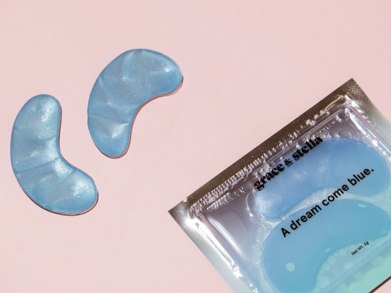 Compact, single-use packets offer a more hygienic under eye mask application each and every time