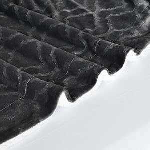 kuscheldecke decke flauschig grau fleecedecke sofadecke blanket überwurfdecke wohndecke couchdecke