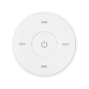 Kreisförmiges weißes Bedienfeld mit Netzschalter in der Mitte und CCTV-Bedienelementen, minimalistisches Tastendesign mit klaren Markierungen