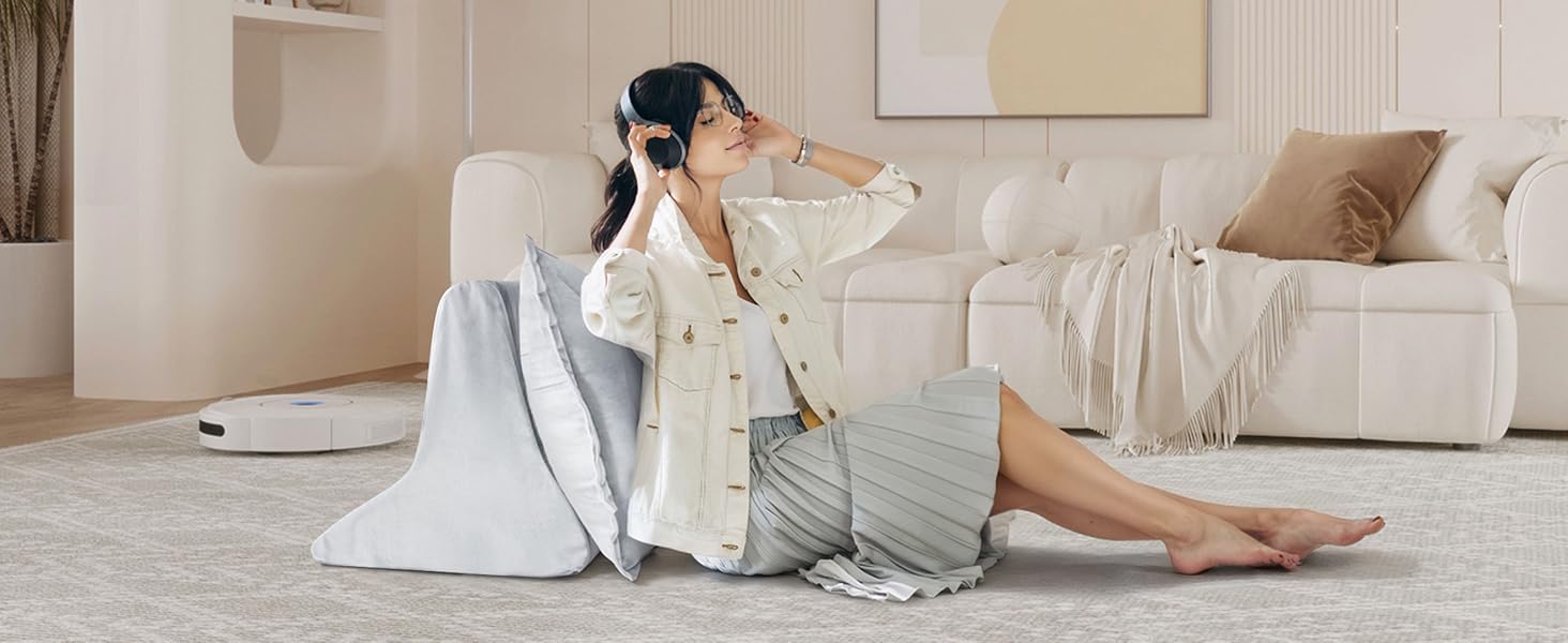 Self-supporting pillows can be used on sofas, beds and floors without limiting the scenarios