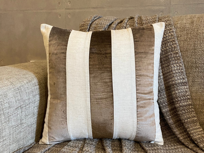 Modern decorative throw pillow cover for couch, sofa, living room, bedroom, patio, and outdoor.