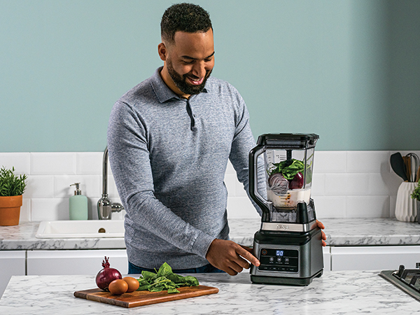 Ninja TWISTi ブレンダー 概要：Ninja Twisti ツイスティー ハイパワーミキサー | Ninja