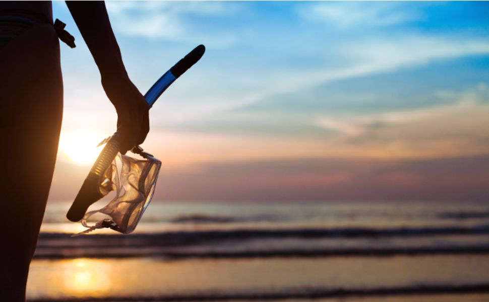 Kids Snorkeling Set with Fins, Snorkel Set Junior Mask Snorkeling Gear AntiFog Coated Glass