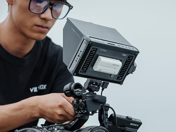VILTROX ミラーレス一眼　外付けモニタ Viltroxから高輝度“2,800nit”の7インチ外付けモニター