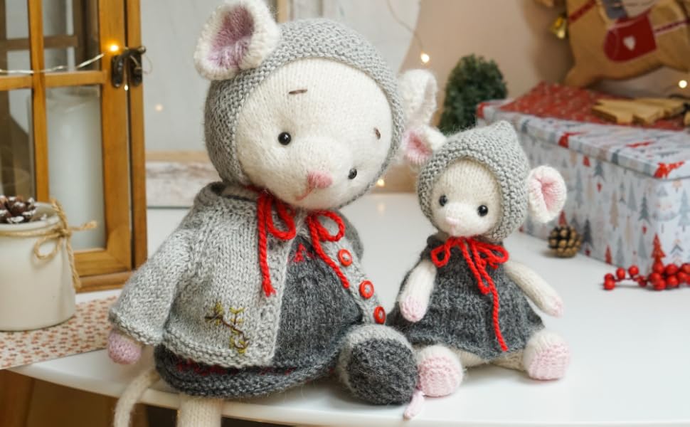 Knitted animal toys The Mouse Family Knitting patterns for Toys and