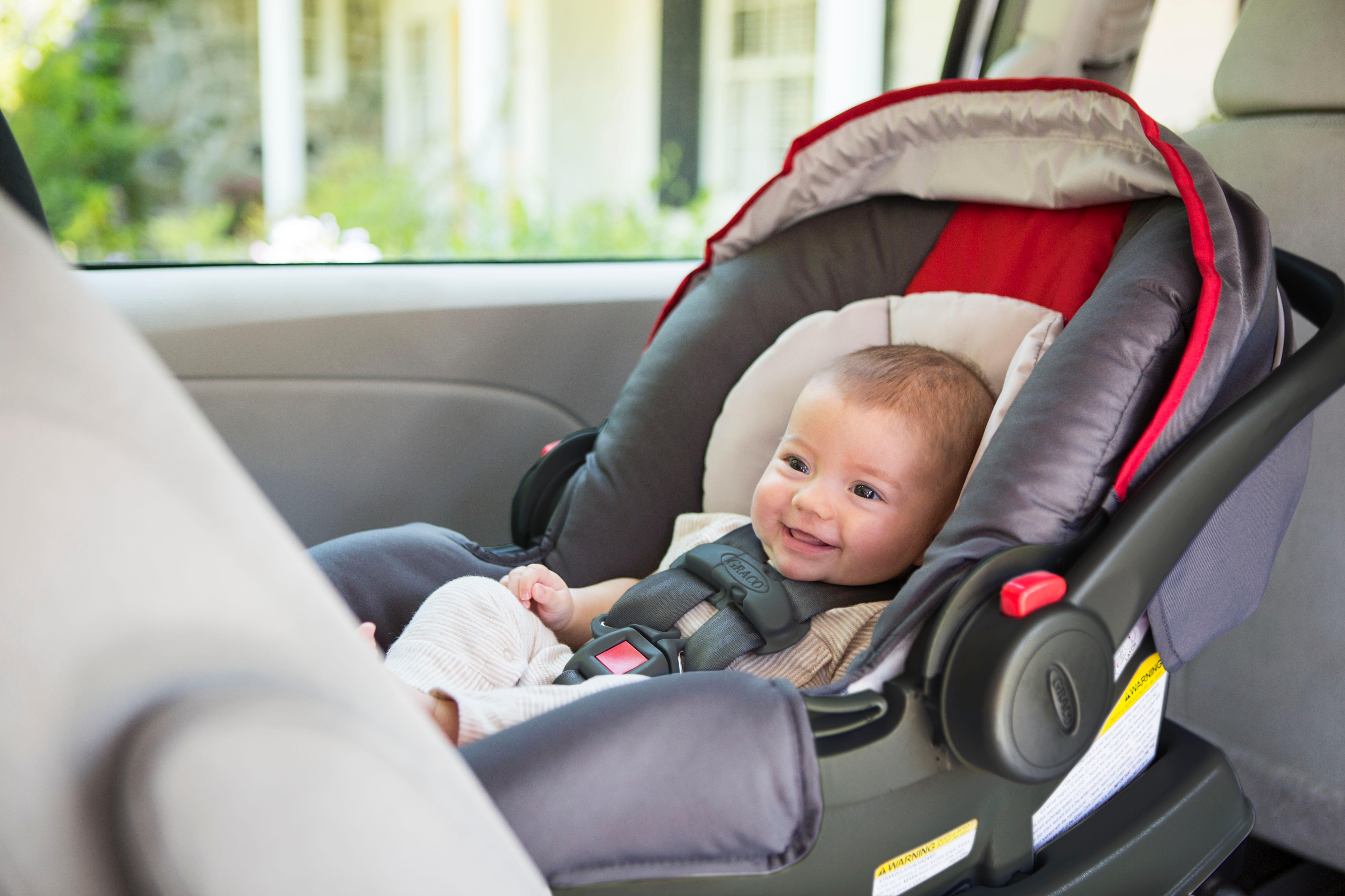 Graco SnugRide Click Connect 30 infant Car Seat, Zuba Baby