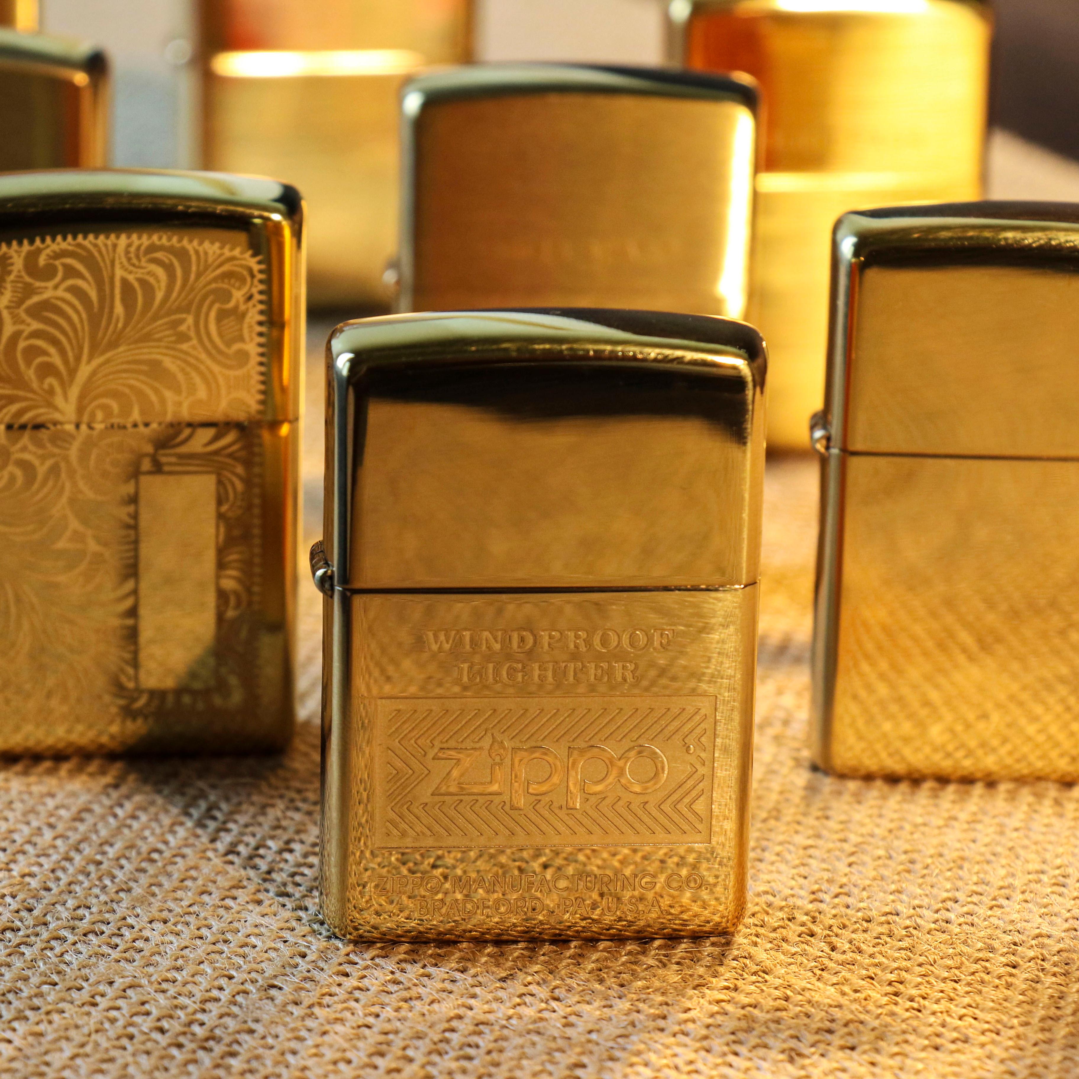 Zippo Logo High Polish Brass Lighter (Gold, 5 1/2x3 1/2cm) Zippo