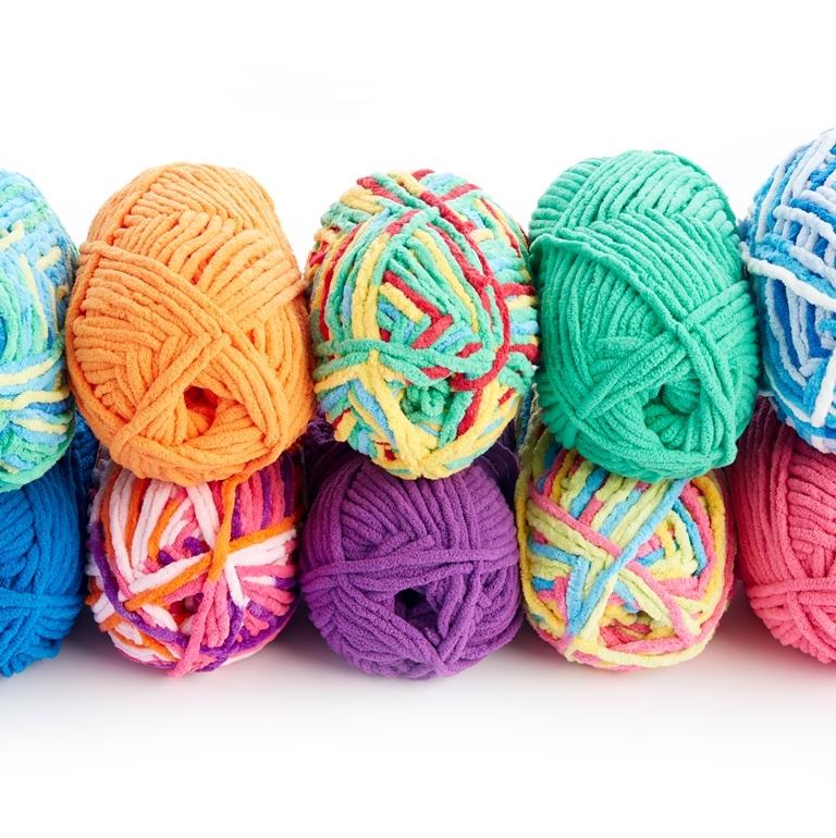 Bernat Blanket Brights Yarn(6) Super Bulky Gauge 5.3 oz Royal Blue