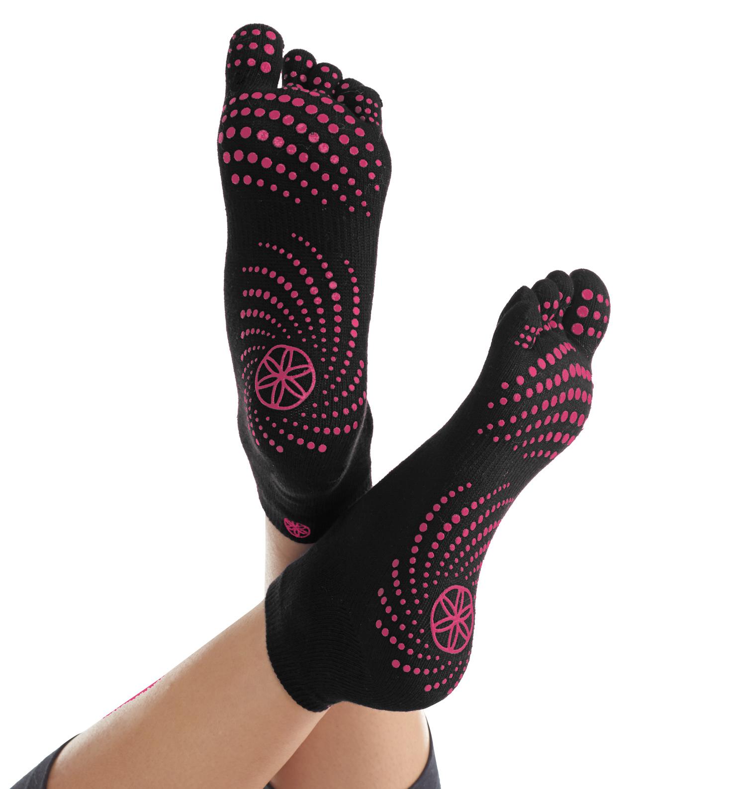 Gaiam Grippy Toeless Yoga Socks, Socks Amazon Canada