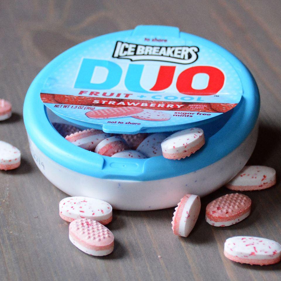 ICE BREAKERS DUO Fruit + Cool Sugar Free Mints (Strawberry, 1.3Ounce