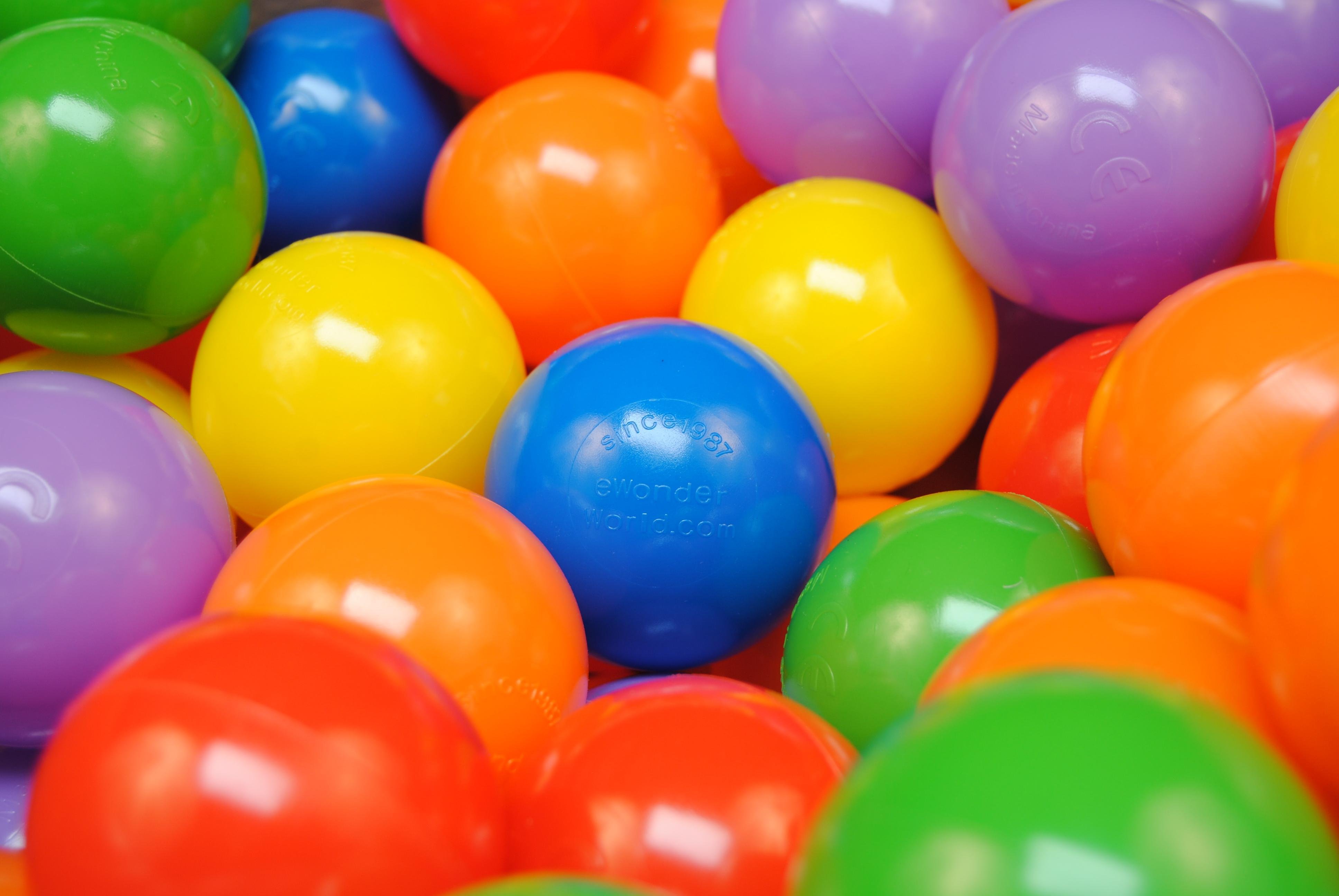 200 Wonder Playball NonToxic NonRecycled Crush Proof