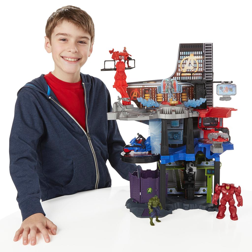 Marvel Avengers Age of Ultron Iron Man Lab Attack Playset
