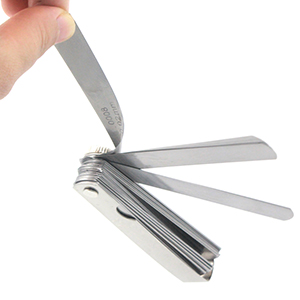 Stainless Steel Feeler Gauge Universal Standard SAE and Metric Offset Valve Thickness Gauge 32-Piece Blade Tool for Measuring Gap Width/Thickness