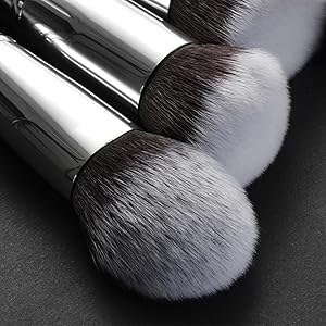 Densely packed professional Makeup Brush