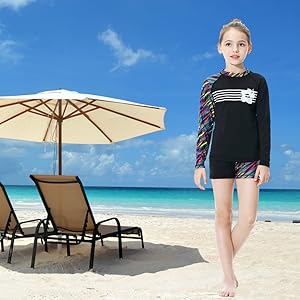 Long sleeve children's swimsuit