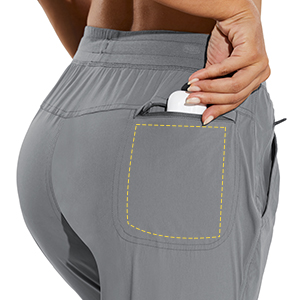Back utility pocket