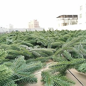 artificial pine leaves