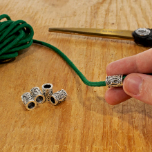 crafting paracord
